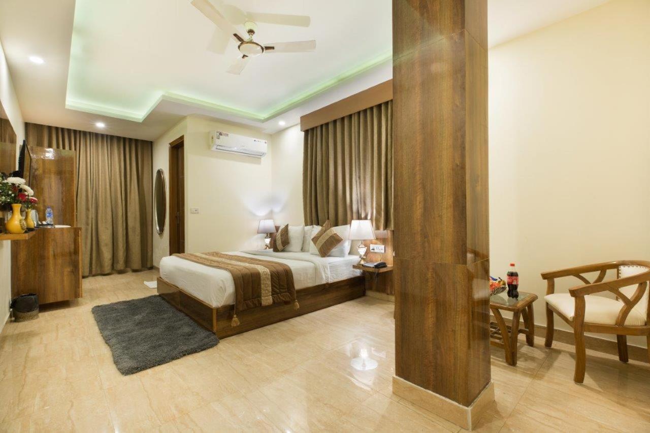 Hotel Viva Palace By Opo Νέο Δελχί Εξωτερικό φωτογραφία